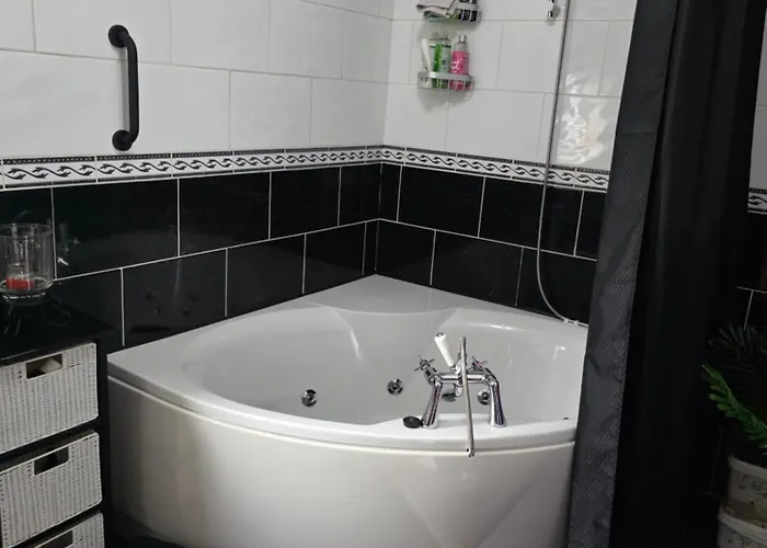 Oda ve Kahvaltı The Front 3*